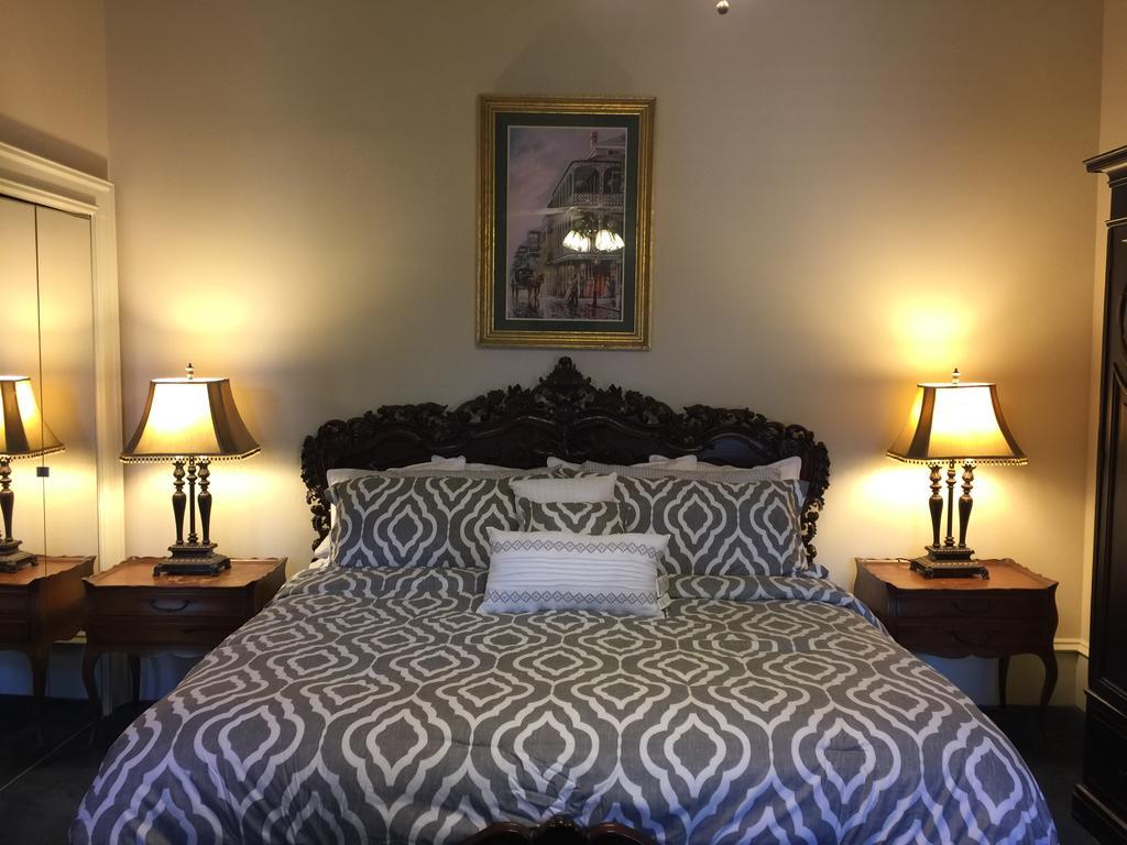 Chateau Orleans ニューオーリンズ エクステリア 写真