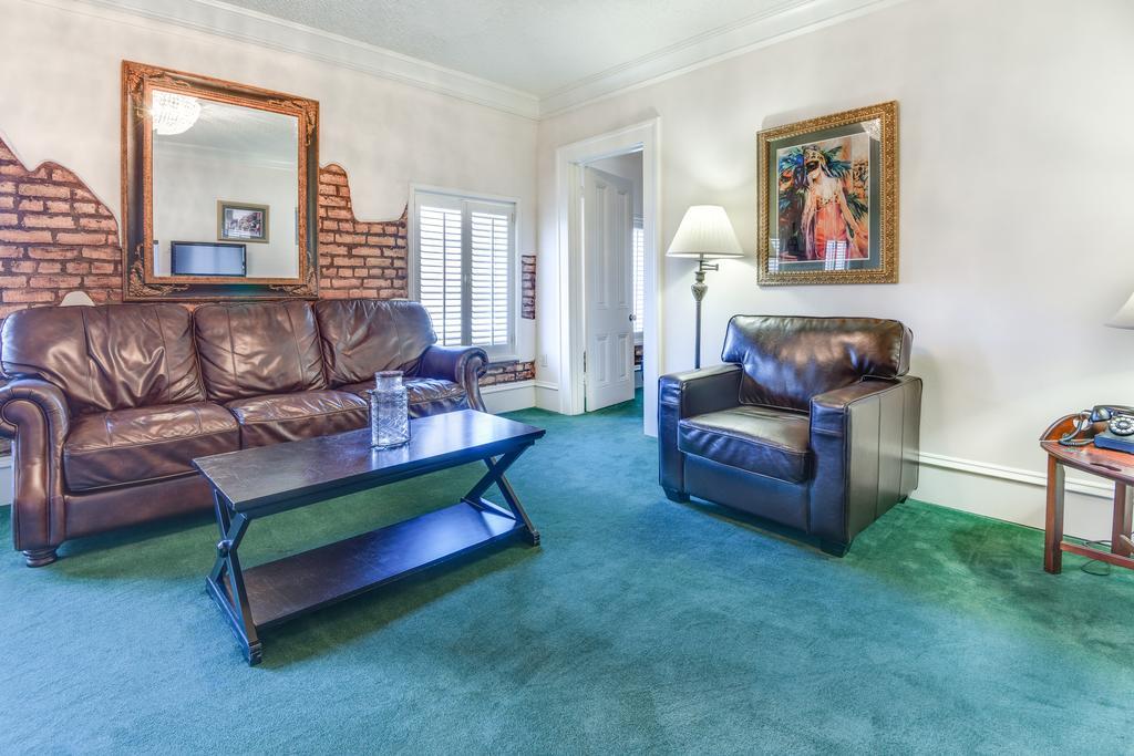 Chateau Orleans ニューオーリンズ エクステリア 写真